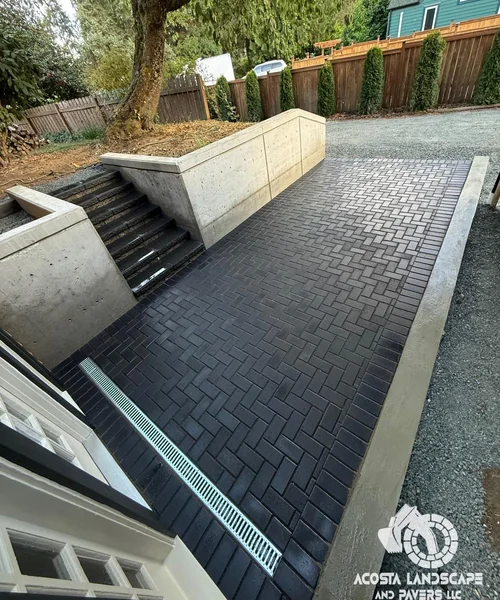 Paver Installation, Hardscape Steps & Drainage System
